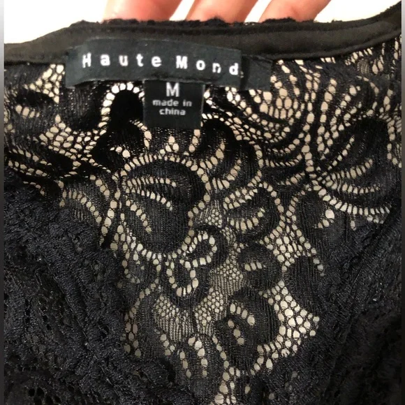 Haute Monde Lace Bodysuit - Picture 3 of 8